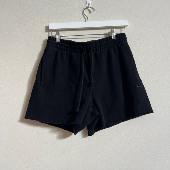 TNA Cozy Sweatfleece Boyfriend Fit Short - Picture 2 of 3